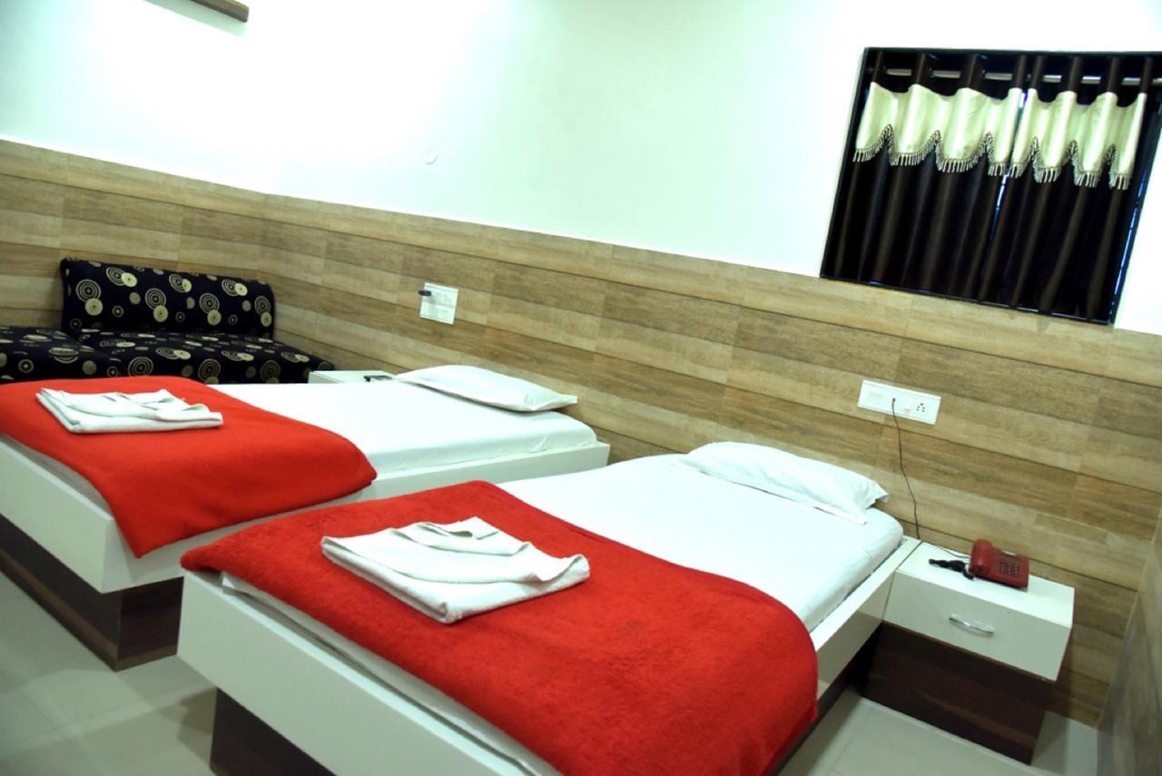 Hotel Excel Executive Amravati Esterno foto